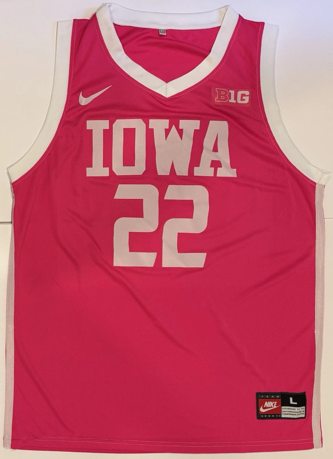 Caitlin Clark Iowa Hawkeyes #22 Pink Heat Press Jersey Size Large!