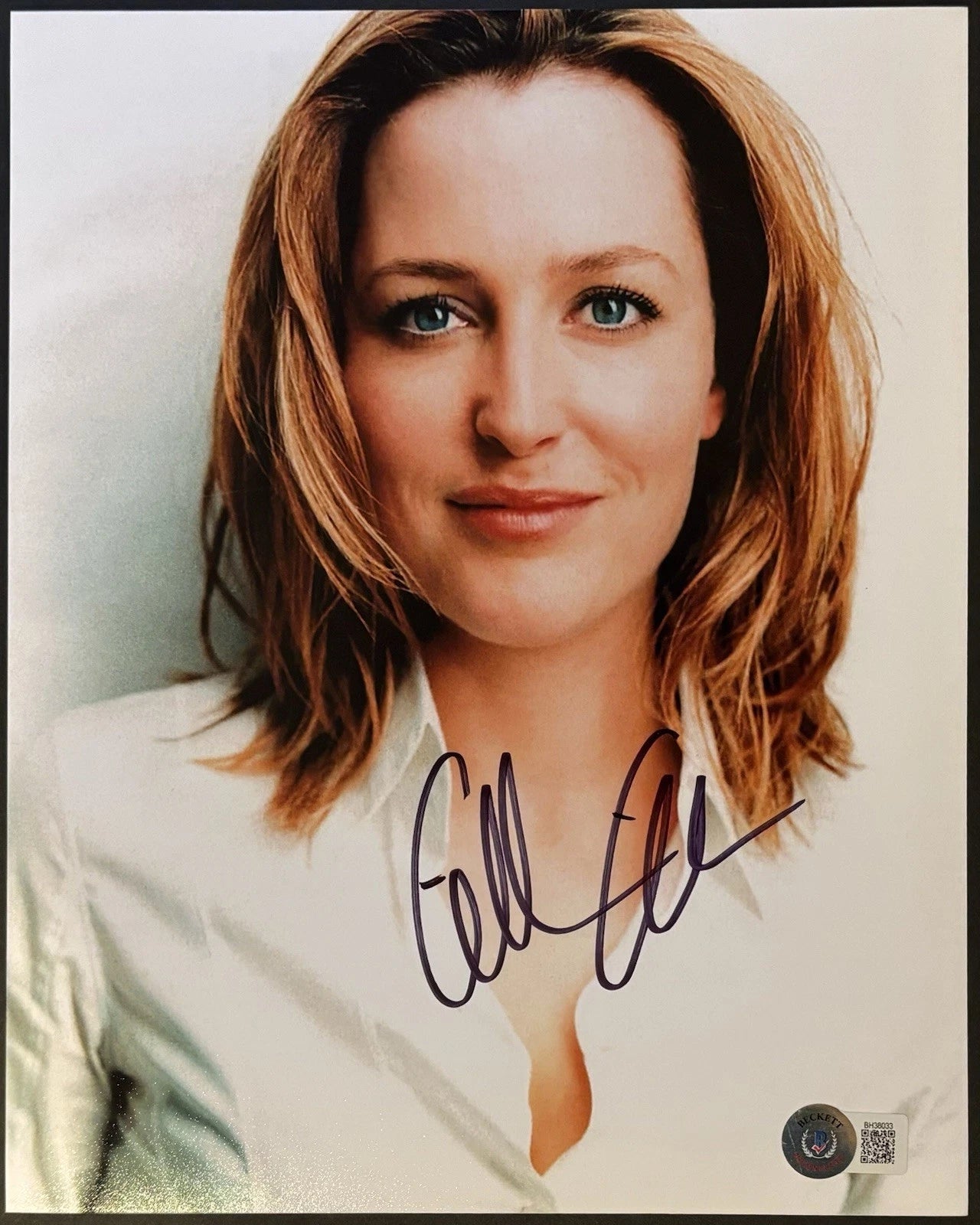 Gillian Anderson Autographed/Signed 8x10 Photo Beckett!