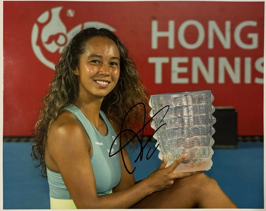 Leylah Fernandez Autographed/Signed 8x10 Photo!