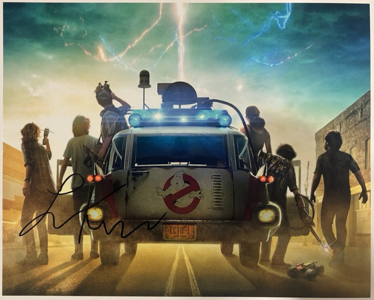 Logan Kim Autographed/Signed Ghostbusters Afterlife 8x10 Photo!